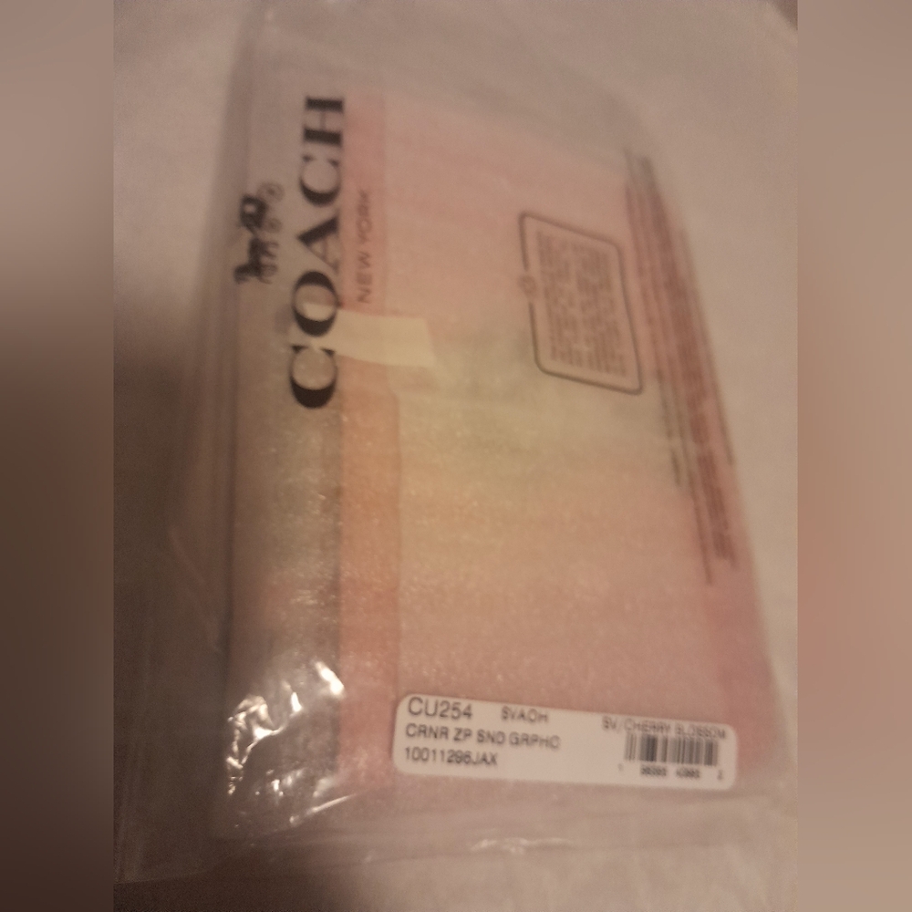 New Coach Wristlet With Sundae Print/NWT In Pink - Picture 3 of 7